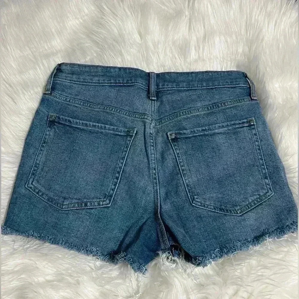 Old Navy Denim Shorts - Picture 3 of 3